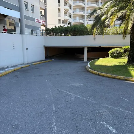 La Des Pins * Juan-les-Pins