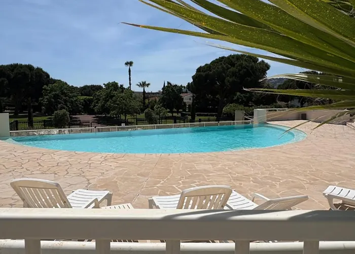 La Des Pins Juan-les-Pins